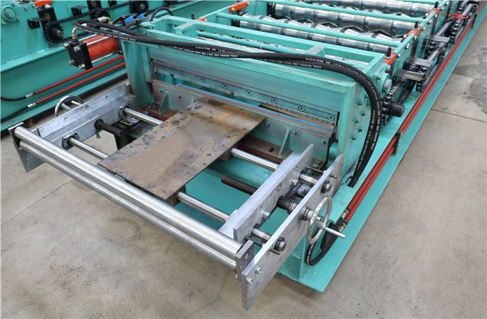 Africa Galvanized Step Glazed Tile Roofing Roll Forming Machine for Sale