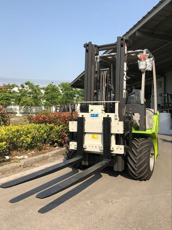 Snsc 2.5 Ton Diesel Rotation Clamp Forklift