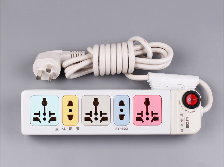 High Quality Colorful 3 Pin 5 Outlet Puniversal Power Strip