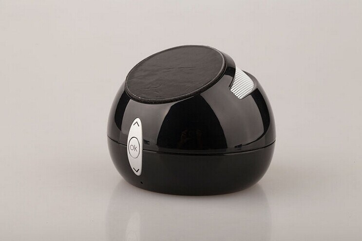 Outdoor Portable Wireless Bluetooth Speaker with USB and LED Light (OM-S16)