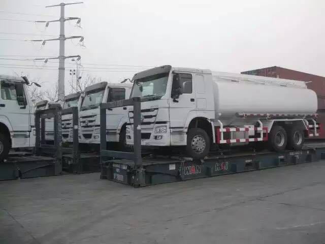 Sinotruk Fuel Tank Truck 25000L 6X4 Oil Tank Truck