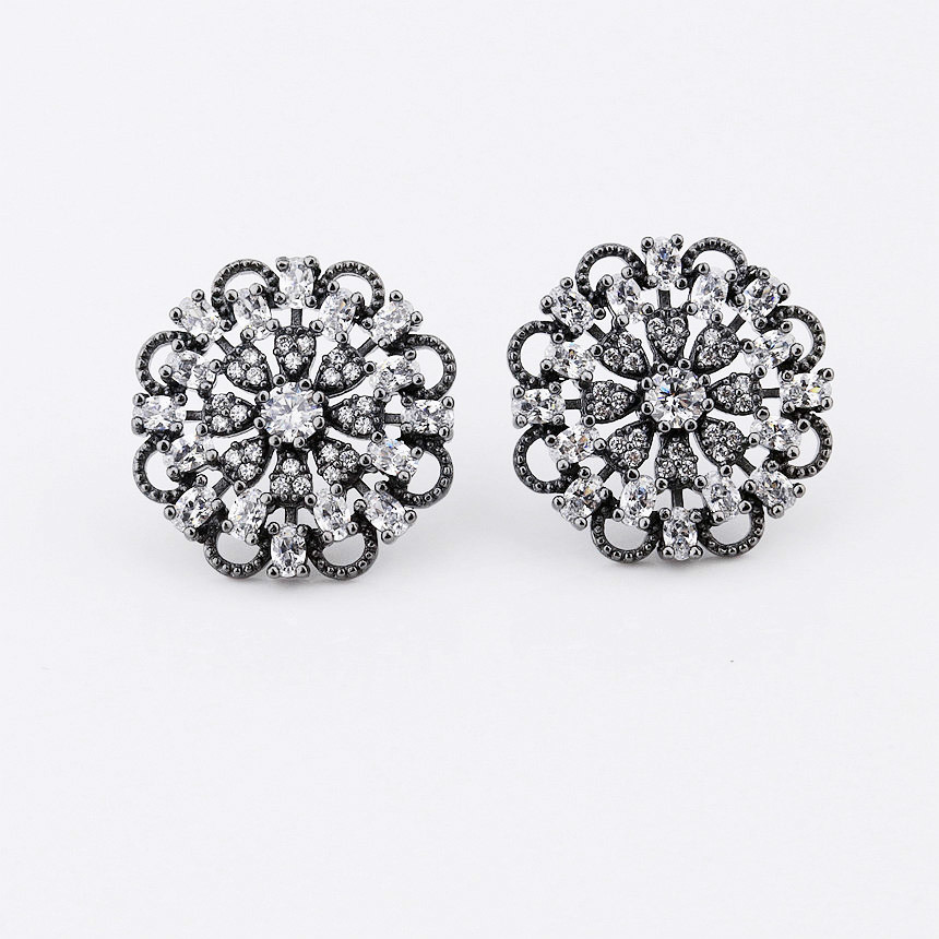 Flower Shape Stud Earring with Micro Pave Setting