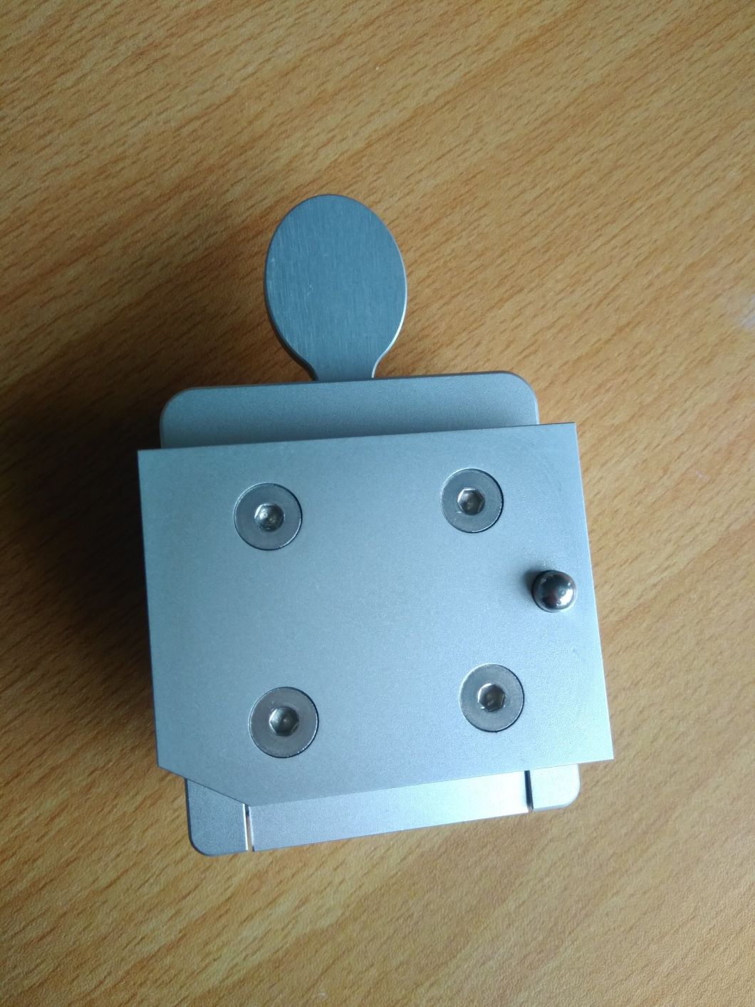 Universal Cassette Clamp for Microtome