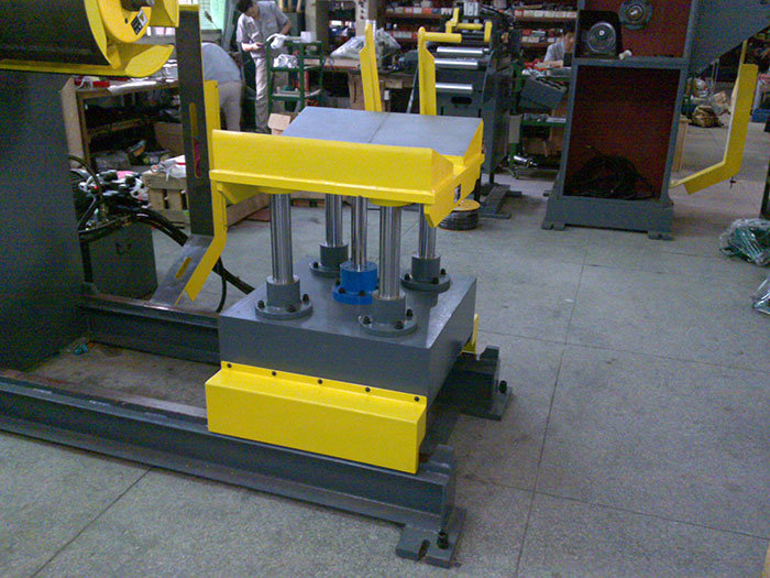 Heavy Material Rack Selection Device, Leveling Machine, Pneumatic Press Arm
