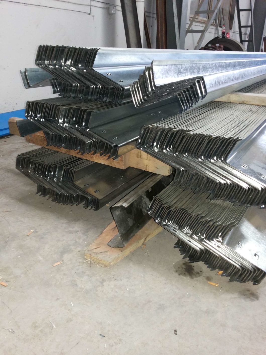 High Quality Cold Formed Galvanized Z Section Channel Steel