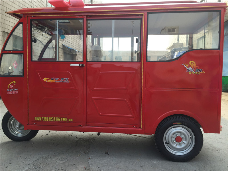 China New Classic Auto Rickshaw Passenger Tricycle, Bajaj Trike, Closed Gas Three Wheel Motorcycle