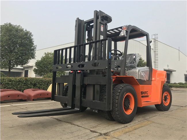 New Lifting Machine 5t 7t Diesel Forklift with Double Tires