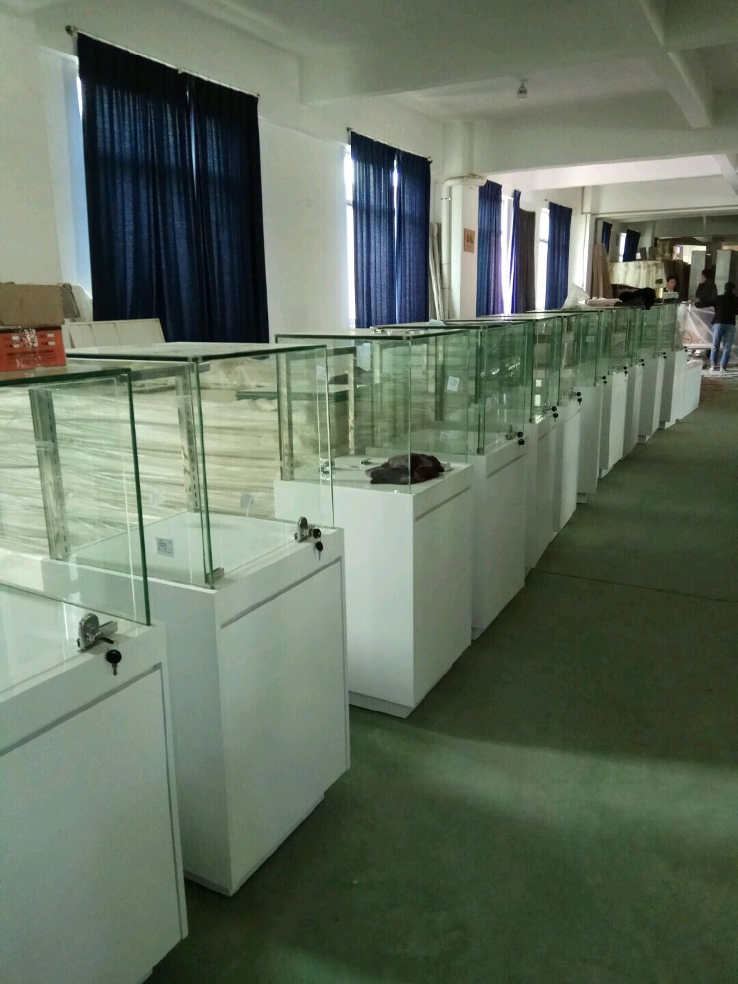 Health Care Showcase Cabinet for Drugstore, Retail Shop Glass Display