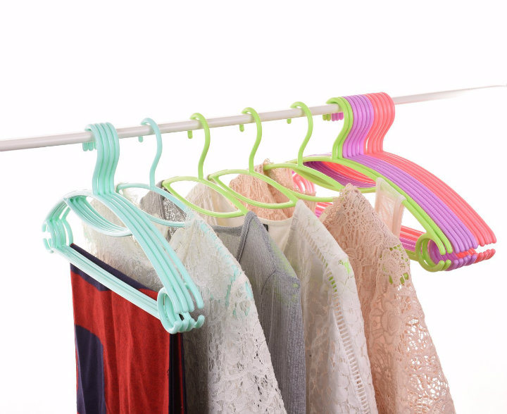 Thin PP Material Mix Color Colorful One Set Belt Garment Plastic Hanger