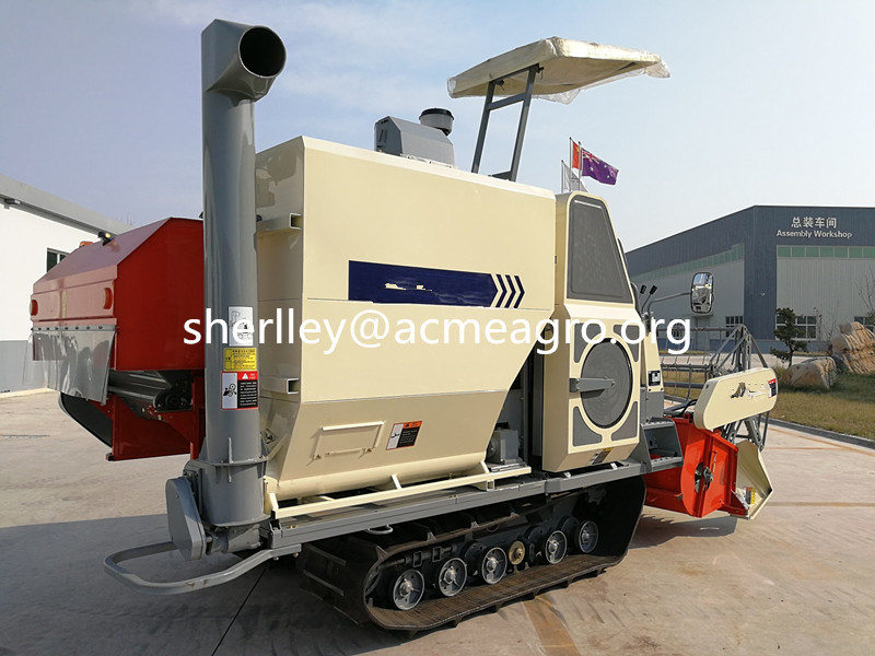 Whole Feeding 4lz-3.0 88HP Small Rice Harvest Machine