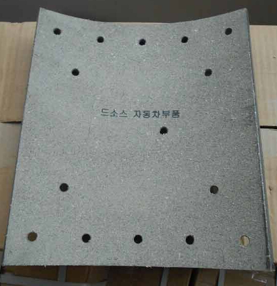 Truck Part- Brake Lining Rr for Hino 700