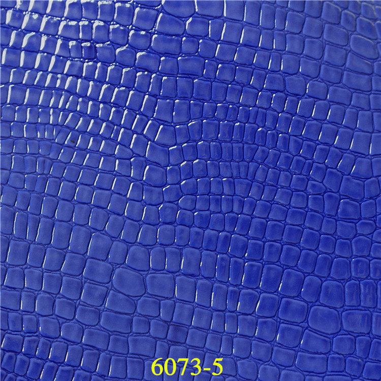 Hot Selling Classic Crocodile Grain Synthetic PU Material Leather