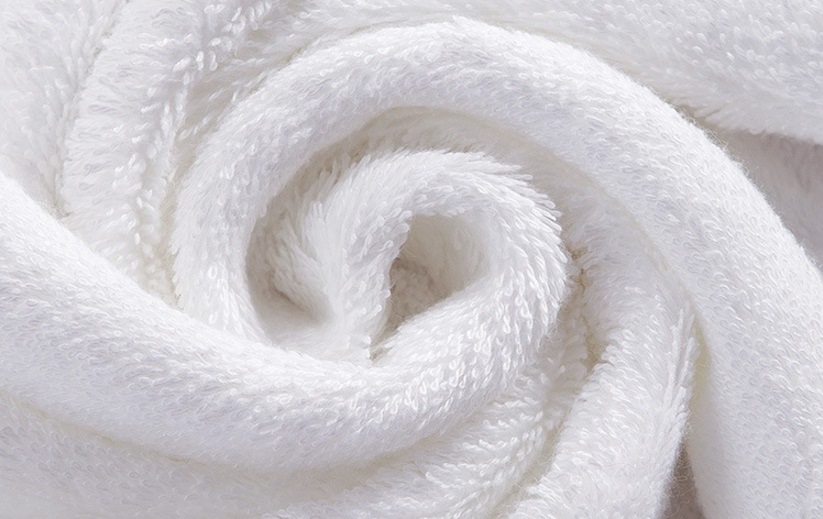 Custom-Made Cotton Satin Towels for Hotel with Thick Bath Towel