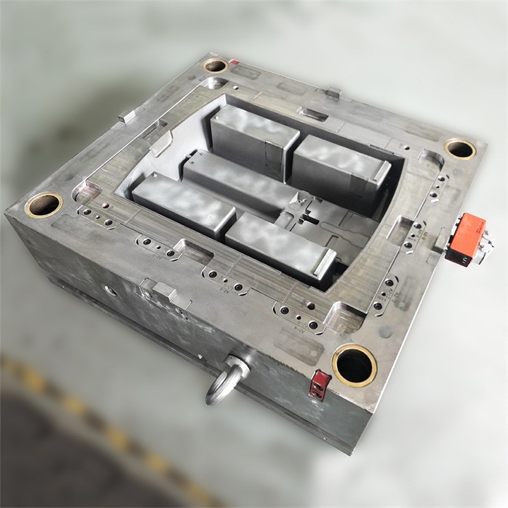 Plastic Dripper Crate Injection Mold