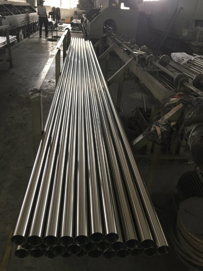 304/316L Stainless Steel Sanitary Seamless Tube/Pipe