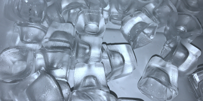 60p Cube Ice Maker for Food Keeping