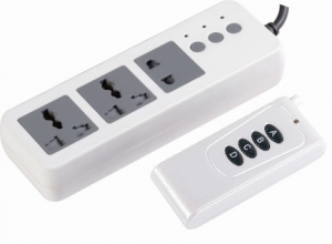 Three Holes Remote Control Extension Socket for Saving Energy (Model: 168B)