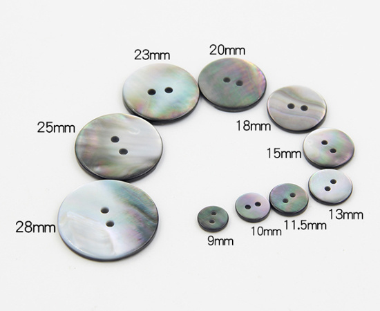 Hot Sale Fashion Natural Button Black M. O. P. Shell Button for Garments