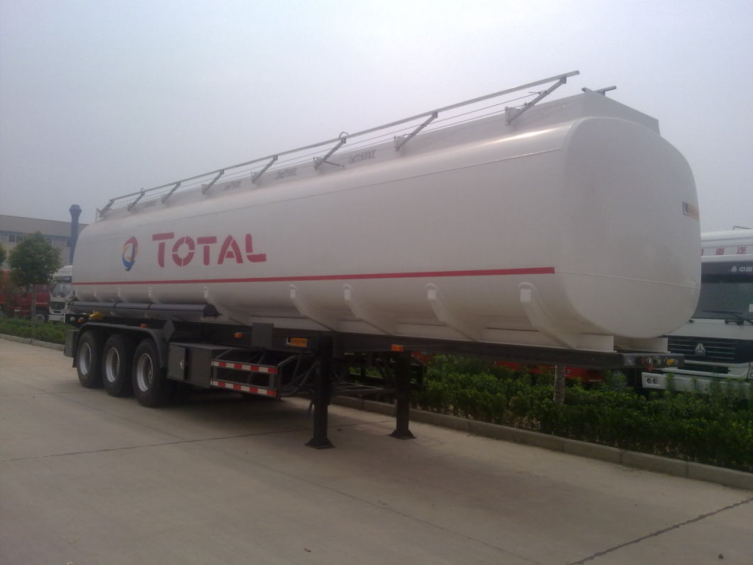 Sinotruk Oil Tank / Fuel Tank Semi Trailer