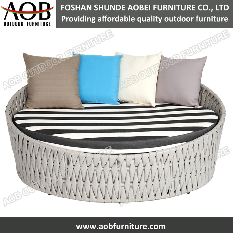 Modern Outdoor Furniture Rattan Beach Sunbed Daybed