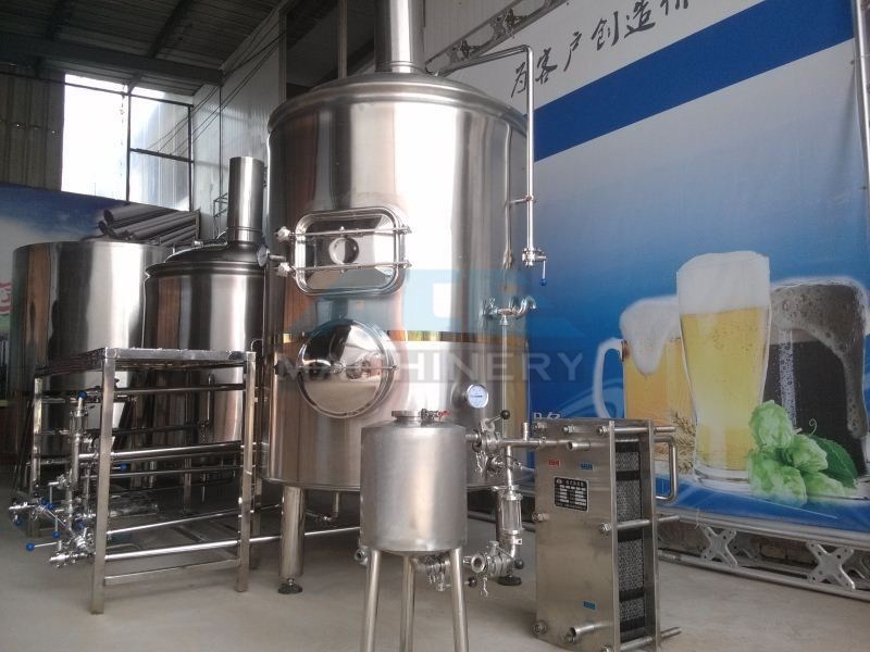 Distilled Water Heating Tank with Mixing Device