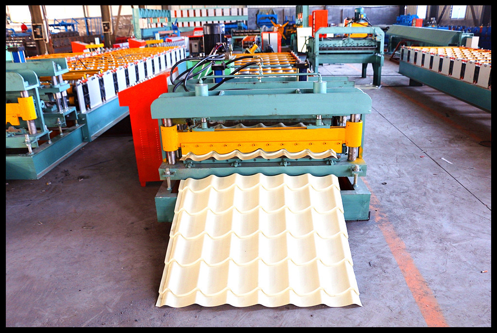 1100 New Type Color Steel Step Tile Making Machine for Africa