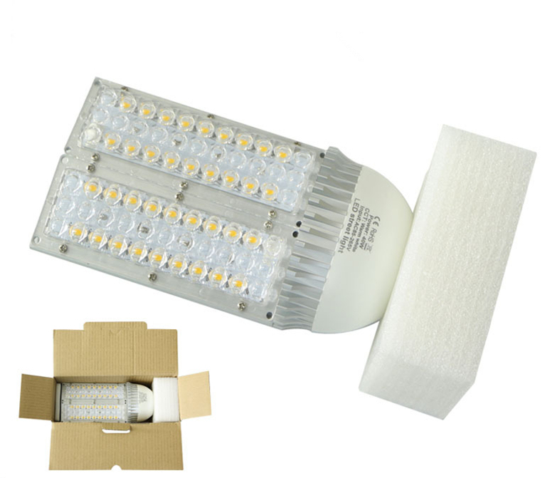 100W High Bright LED Yard Corn Street Lamps with IP65 E40 Base and Ce RoHS Approved