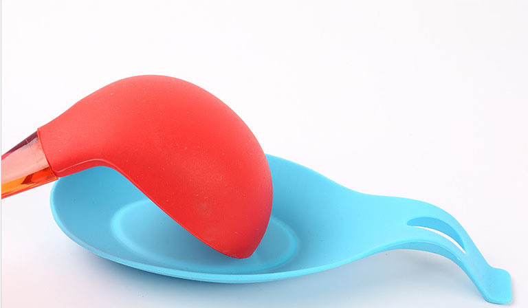 Kitchen Heat Resistant Silicone Spoon Rest Mat Holder