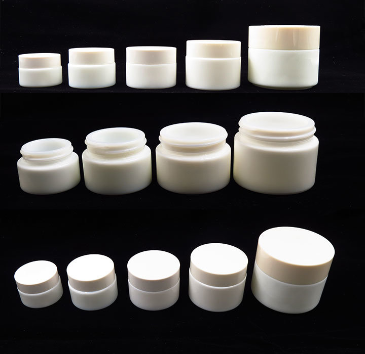 Cylindrical Glass Cosmetics Cream Jar