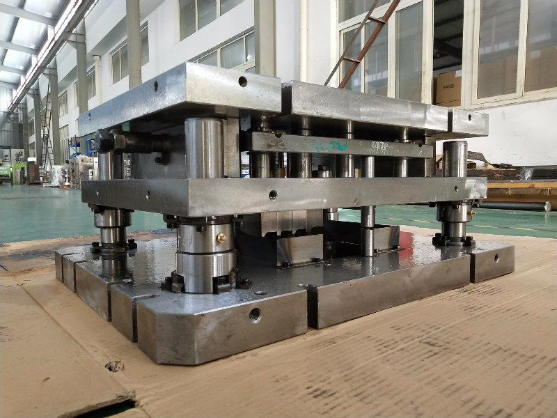 100% Export, Made-in-China Die Casting Tool and Cut Edge Mould