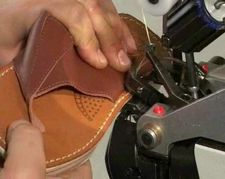 Xs0426 Ornamental Side Seams Double Thread Lockstitch Leather Shoes Sole Stitching Machine