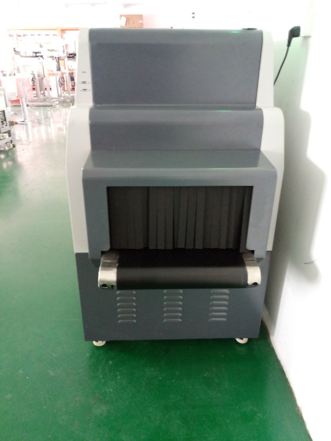 X-ray Luggage Scanner. Baggage X-ray Machines for Security System