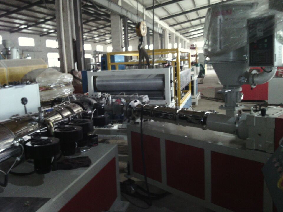 High Quality PVC Corrugated Roof Sheet Making Machine