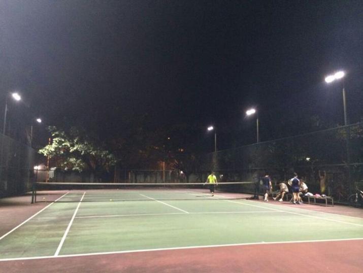 50W, 100W, 150W, 200W, 250W, 300W, IP65 Outdoor LED Flood Light for Stadium Tennis Court Lighting