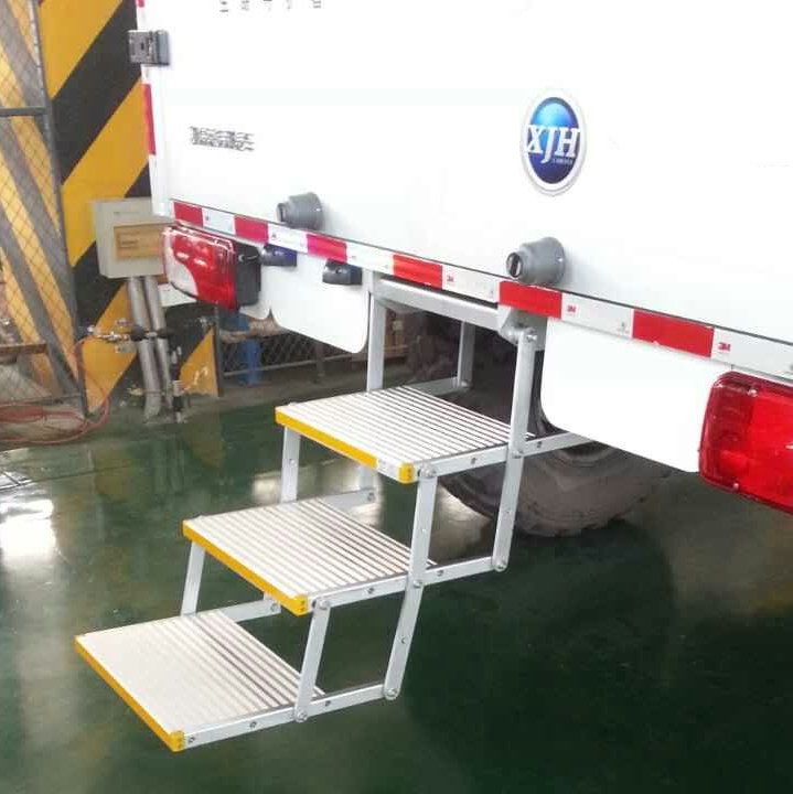 Folding Aluminum Step Ladders with CE Certificate and Loading Capacity 200kg