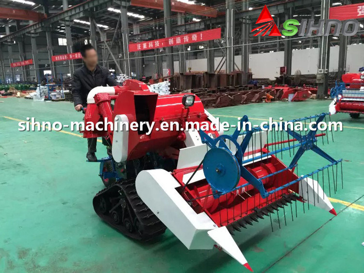 Self-Propelled Full Feeding Type 4lz-0.7 Mini Combine Harvester