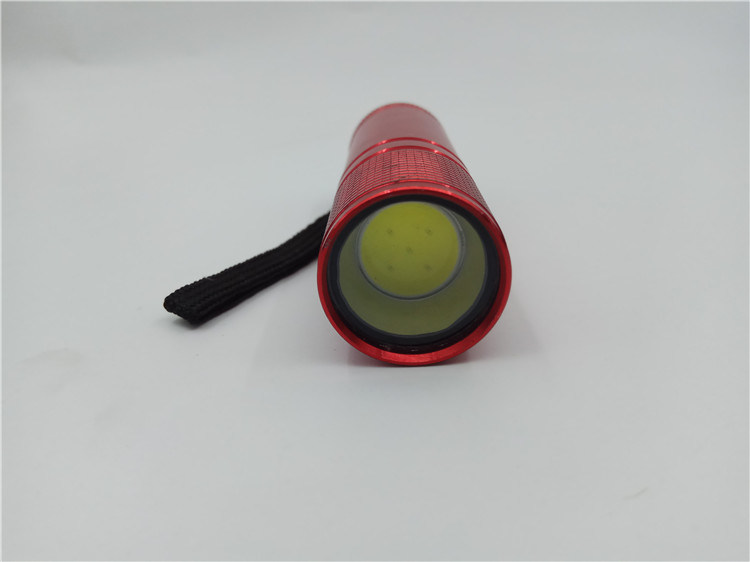 90cm Mini Cbo Power Source LED Flashlight Made in Ningbo