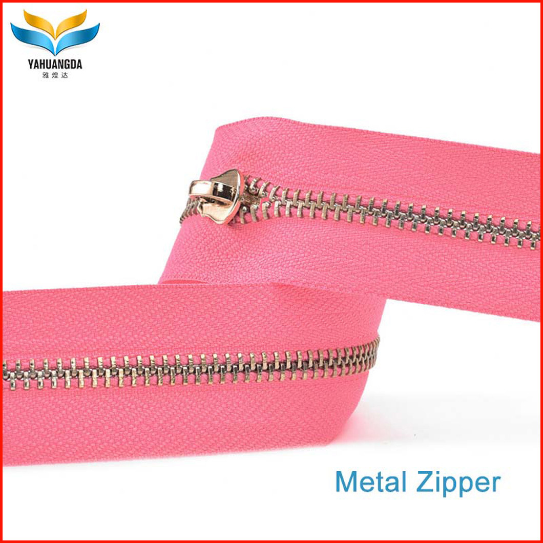 Customized Gcc Col Card Zipper Metal Zip