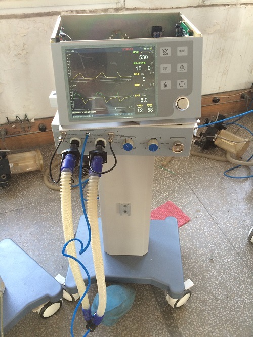 Ce ISO Marked Hv-600A Medical Breathing Apparatus Ventilator with Low Price