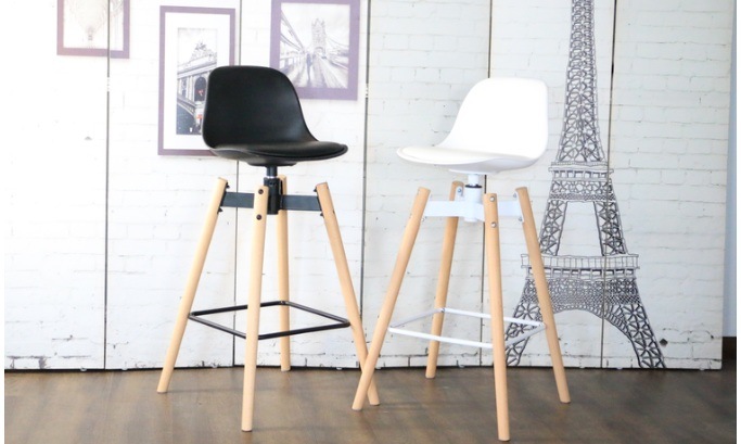 (Tom) Bar Furniture Wood Leg Swivel High Bar Stool for Sale