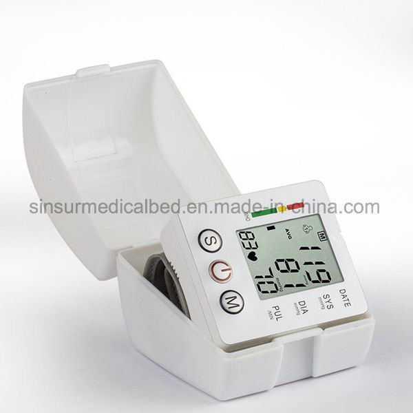 Medical Diagnosis Equipment Electronic Digital Wrist Blood Pressure Monitor