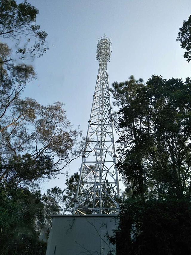 Factory Price Theree Pole Tubular Steel Tower with Platform for Mobile Cell