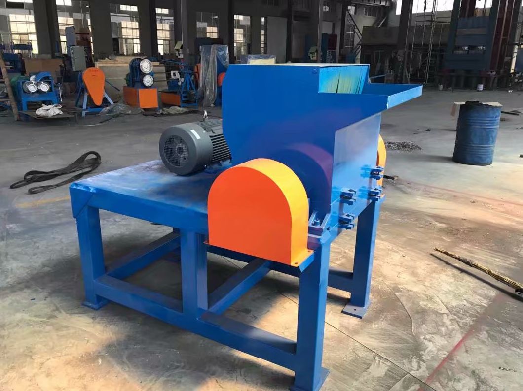 Air-Cooled Coarse Crusher for Wood/Rubber/Plastic Rubber