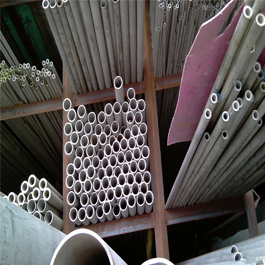 Stainless Steel Round/Square/Rectangular Pipe 304 in Stock Supply