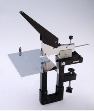 Single Head Saddle Stitching and Flat Book Binding Machine HS02