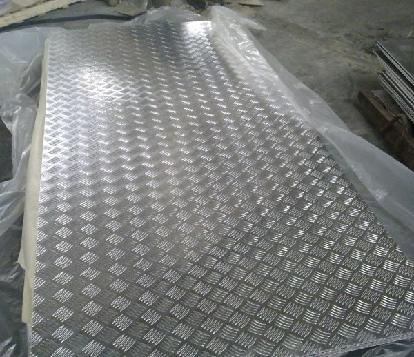A1050 1060 1100 3003 3105 5052 Aluminium Checker Plate/Aluminium Tread Plate 5 Bar