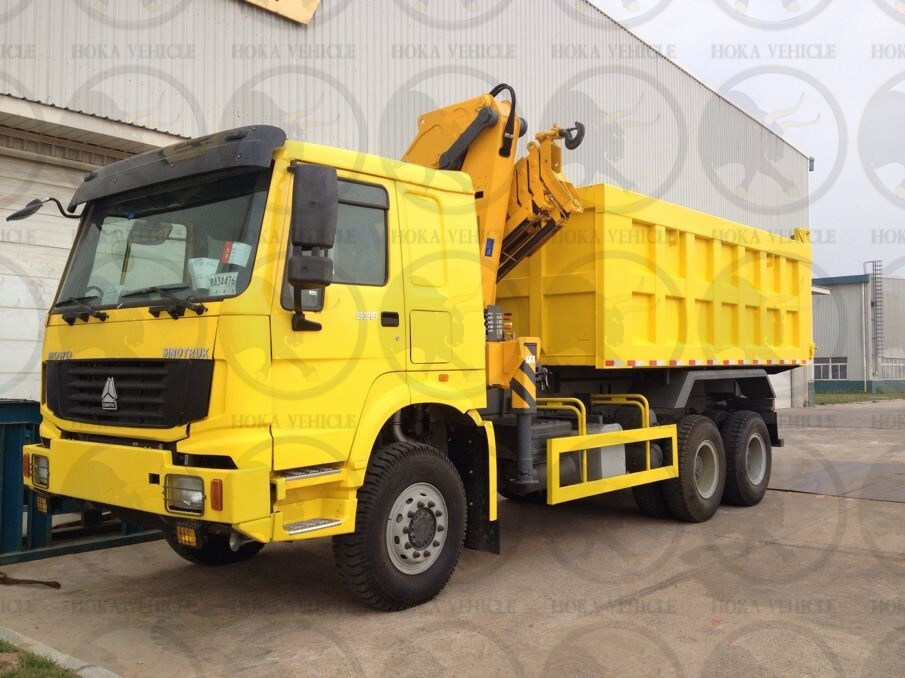 Sinotruk HOWO 6X6 336HP 10ton Crane Dump Truck