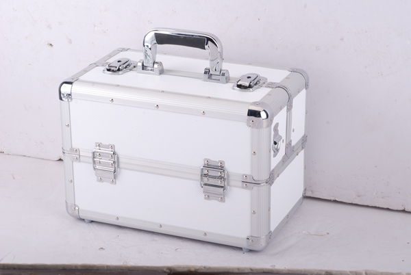 Aluminum Storage Case Compact Cosmetic Case Jewelry Box for Necklace