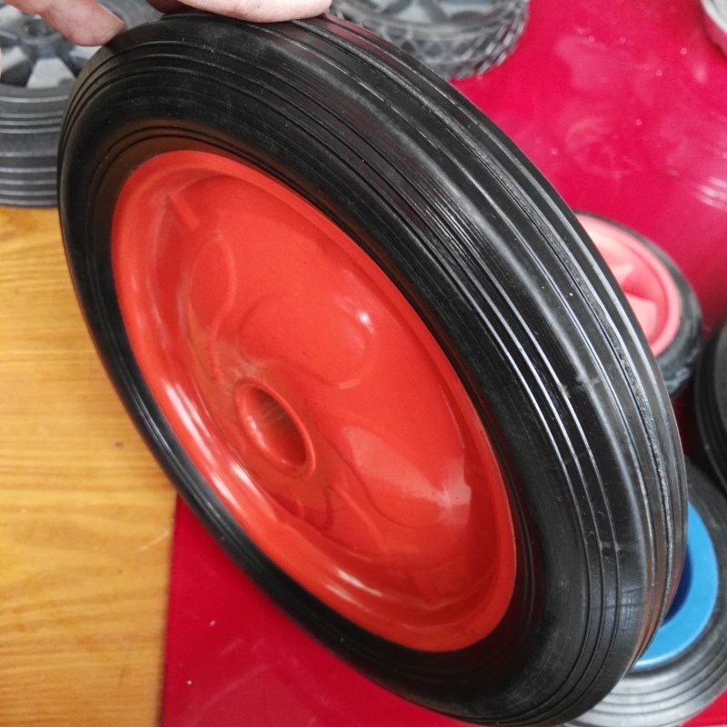 10 Inch Flat Free Solid Rubber Grass Spader Wheels