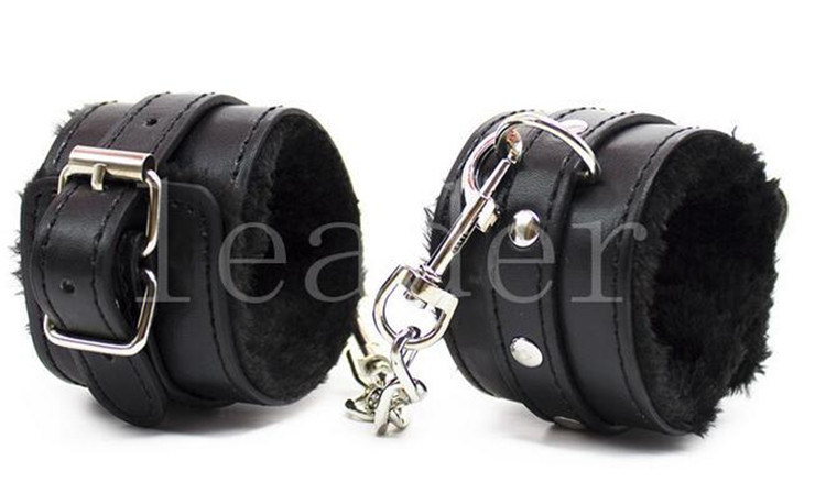 Colour Quality PU Leather Fetish Fantasy Bondage Product Adult Sex Toys for Couples Handcuffs Sk0005